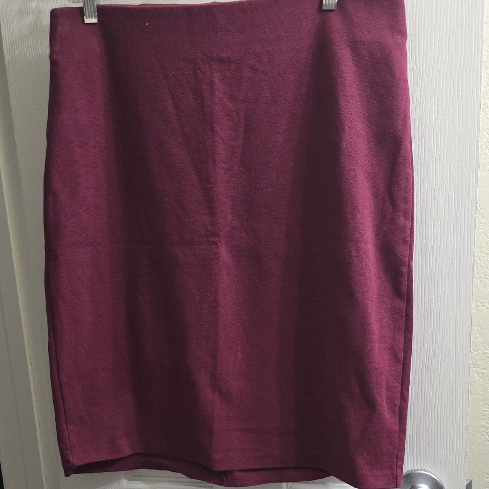 Old Navy Plum Pencil Skirt Size M